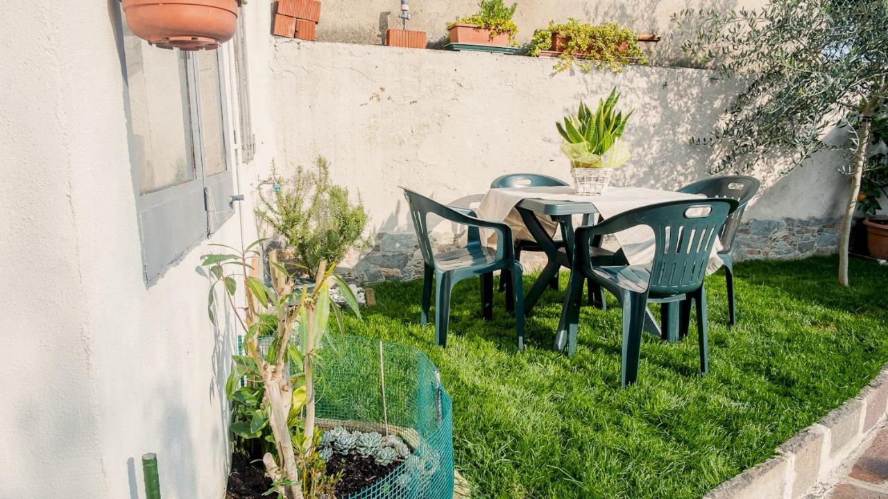 شقة La Casa Di Nonna Agnese - Italian Homing بادينغي سول غاردا المظهر الخارجي الصورة